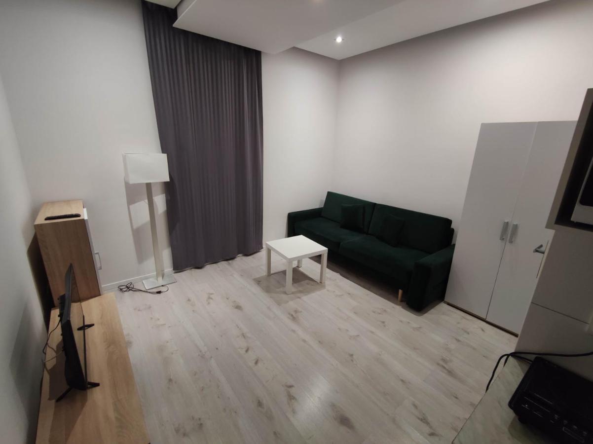 Micadas Apartamenty Пясечно Екстериор снимка